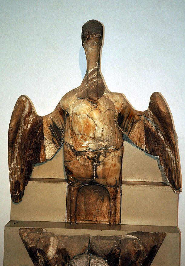 012 Sagrada Familia Pelican